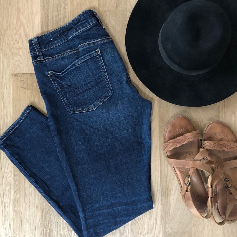American Eagle dark wash jeans